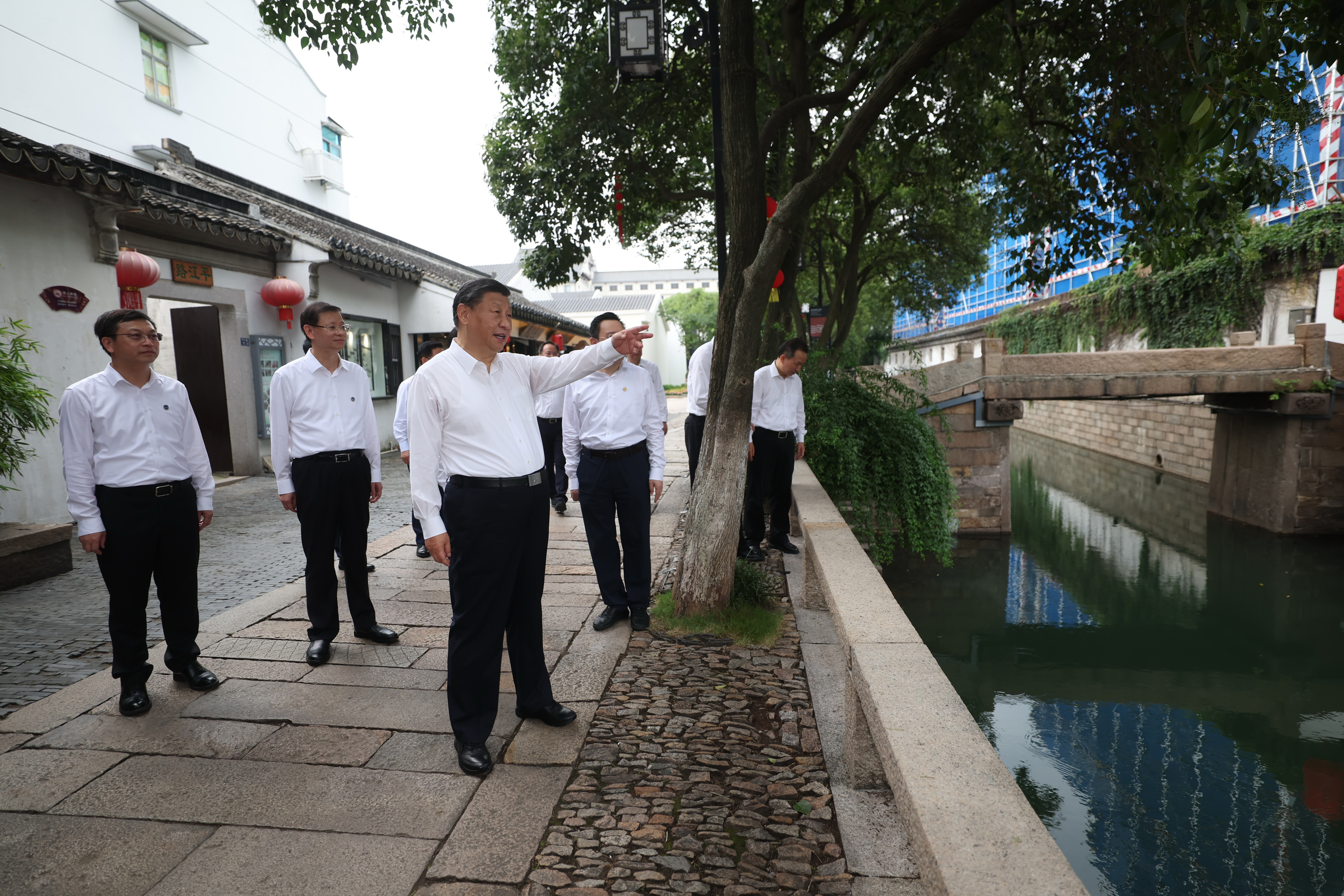 2023年7月6日，習近平在蘇州平江歷史文化街區(qū)考察。
