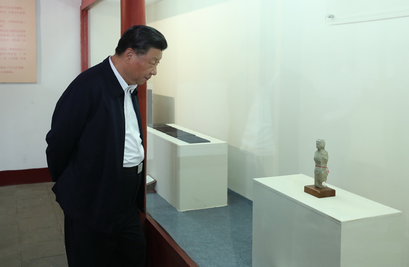 2021年5月12日，習(xí)近平總書記在南陽市考察東漢醫(yī)學(xué)家張仲景的墓祠紀(jì)念地醫(yī)圣祠。 